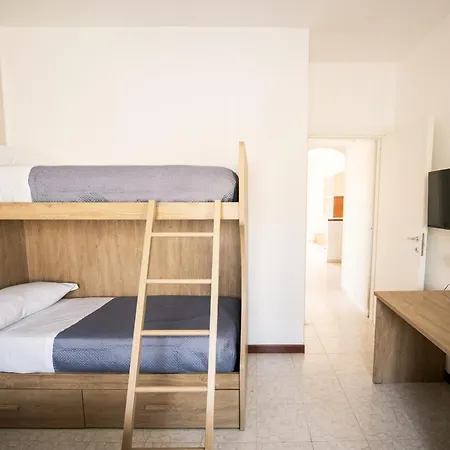 Frenk Humanitas & Forum Apartment *