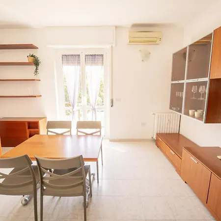 Apartment Frenk Humanitas & Forum *